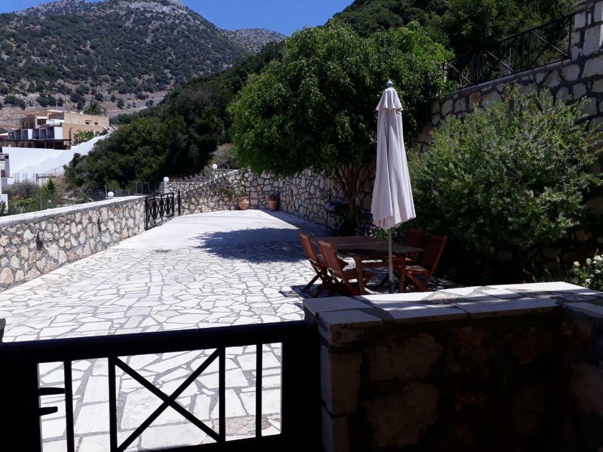 Villa Merastri Vlikhadha Екстер'єр фото